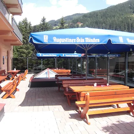 Euro Youth & Krone 酒店 巴德加斯坦