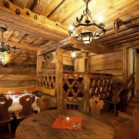 Hotel Euro Youth & Krone