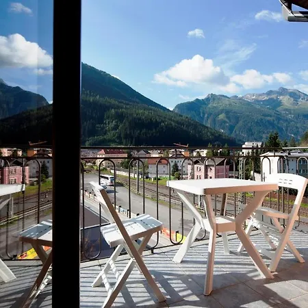 Euro Youth & Krone Hotel 3*