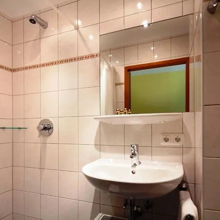 Hotell Euro Youth & Krone
